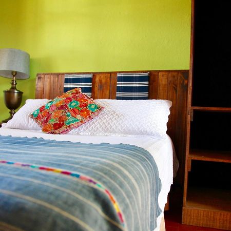 Hostal Antigueeno Antigua ภายนอก รูปภาพ