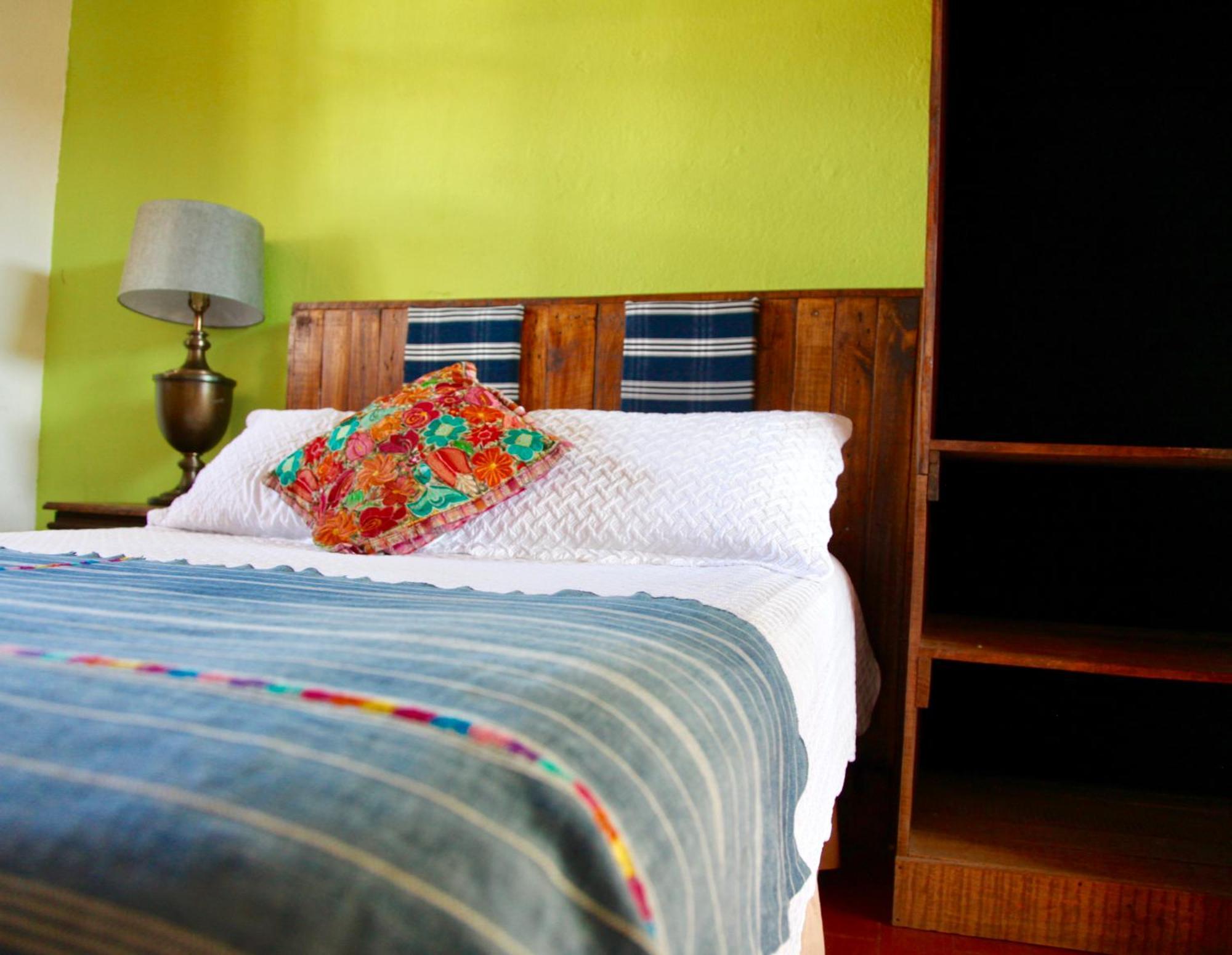Hostal Antigueeno Antigua ภายนอก รูปภาพ
