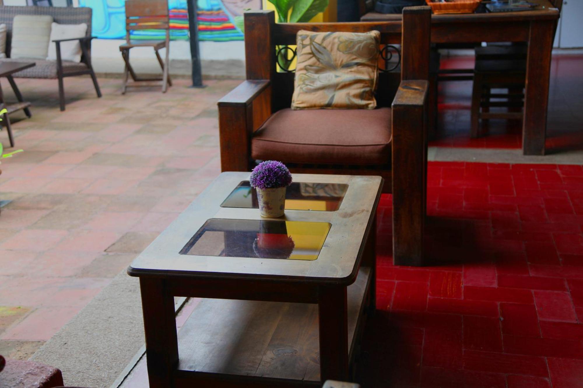 Hostal Antigueeno Antigua ภายนอก รูปภาพ